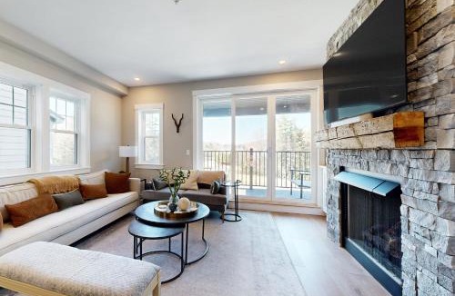 Waterville Valley House | Mountain Sunset Villa