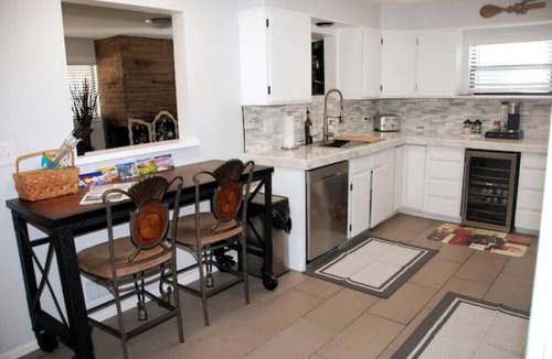 Englewood House | Mountain View 3 Bed - 2 Bath Freshly Remodeled
