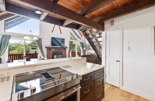Lincoln Apartment | Mountain View Chalet w/Amenities