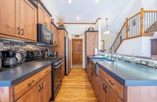 Blue River House | Mountain View From Every Room