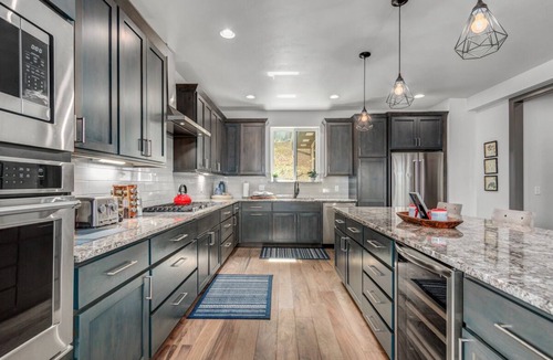 Woodmoor House | Mountain Views | Near Peak 8 | Hot Tub