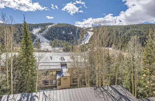 Mountain House Condo | Mountainside | Garage | Hot Tub | Steps to Lifts!