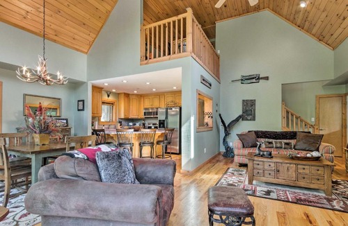 Charter Hills House | Mtn Chalet with Hot Tub, 2 Mi to Beech Mtn Ski!