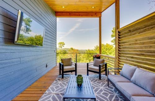 Brasstown House | Mtn-View Decks & Fire Pit: Quiet Brasstown Escape