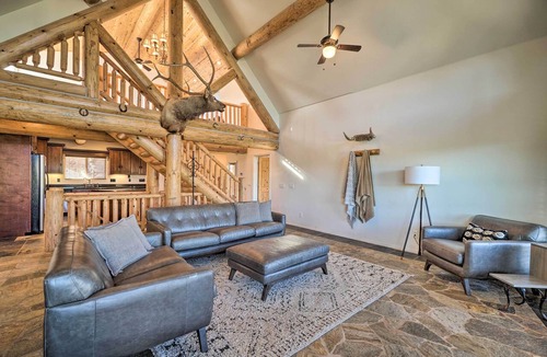 Payson Cottage | Mtn-view Gem w/Fire Pit & Deck in Payson