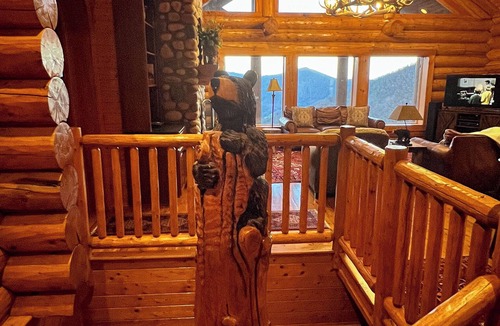 Buck Mountain Cabin | Mtn Views & Cooler Days - 5BR/3BA w/Long Range Views, Near West Jefferson