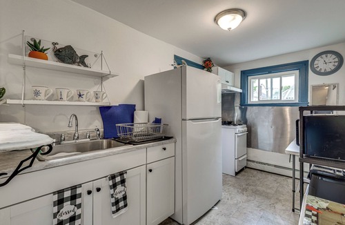 Providence Apartment | 'Nana’s Tiny Flat' East Side Charmer Near Brown