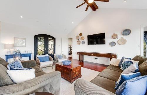 Paleface Lake Country Estates House | Natural Cliffside Oasis with Impressive Views, Gas Fireplace and Dock