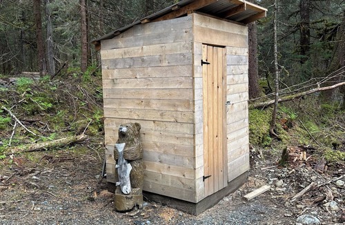Bear Creek RV Rental | Natural scenic camp in Seward