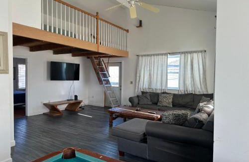 Hampton Hotel | Nautical Beach Properties