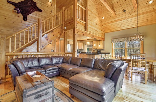 South Pond Shores Cabin | Near Ponds, Hiking & Mtn Biking! Greenwood Cabin