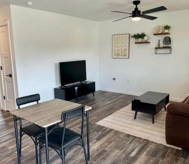 Meadow Lakes Apartment | New Cozy Apartment