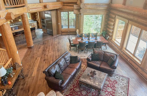 Three Peaks House | NEW Elk Ridge Lodge: Hammock, Foosball, Private Hot Tub in Silverthorne!