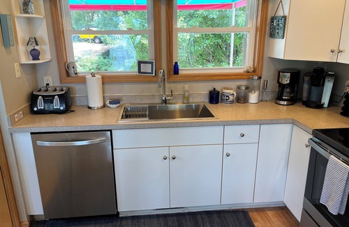 Colington Harbour Cottage | NEW LISTING: Breathtaking Waterfront Views w/Private Dock