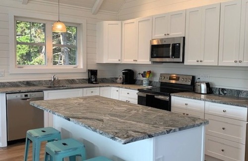 Sebasco House | New Listing - Island View Cottage