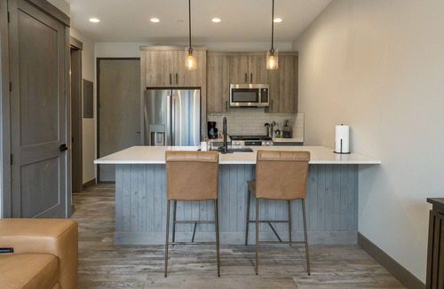 Purgatory Apartment | NEW Modern Studio w/Balcony & Resort Pool/Hot Tub