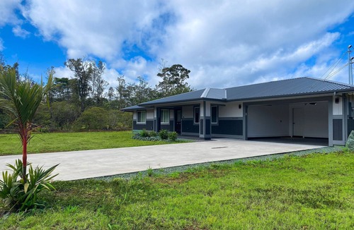 Ainaloa House | Newly-built dog-friendly home with large yard, shaded patio, & washer/dryer