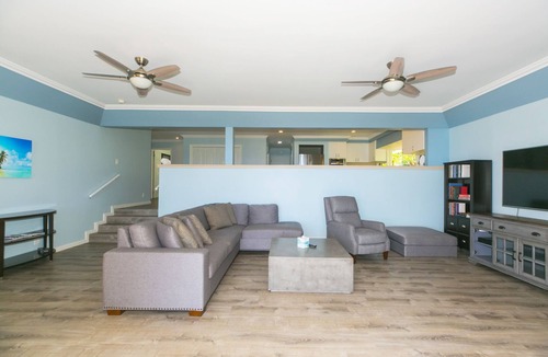 Hawaii Kai House | Newly painted, furnished and landscaped! Four bedroom home with private pool!