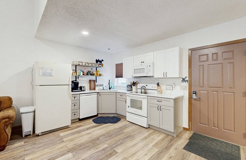 Silvercreek Condo | Newly remodeled mountain condo + loft w/hot tub & near ski resort