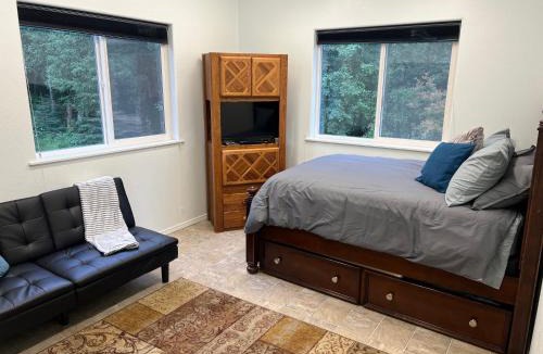 Rabbit Creek Apartment | Newly Remodeled spacious units, minutes from mountains, inlet, downtown and airport