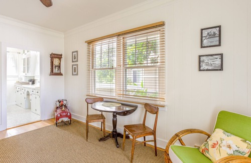 Diamond Head - Kapahulu - St. Louis Cottage | Newly-upgraded home with Diamond Head views - walk to Waikiki Beach