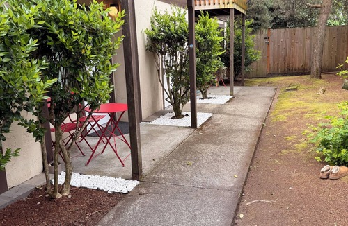Seahurst Apartment | Nice 2-bedroom apartment in Burien