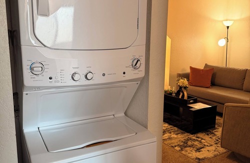 Seahurst Apartment | Nice 2-bedroom apartment in Burien