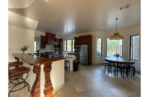Leander Villa | North Austin estate in private country setting