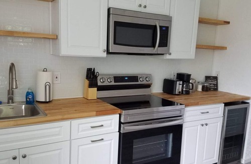 Forks Apartment | North Sunrise Studio - Retreat in Forks