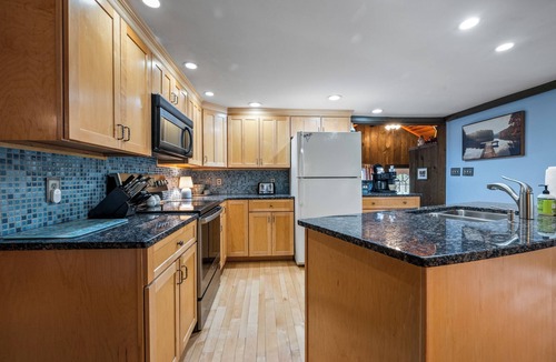 Franconia Ski Chalet | Notchside Hideaway - Quiet home, Franconia Notch, Cannon, Echo Lake, Littleton