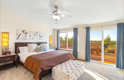 Ocean City House | Ocean Front Clamming Game Room Large Deck