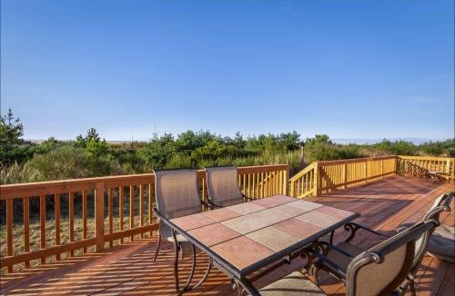 Ocean City House | Ocean Front Clamming Game Room Large Deck