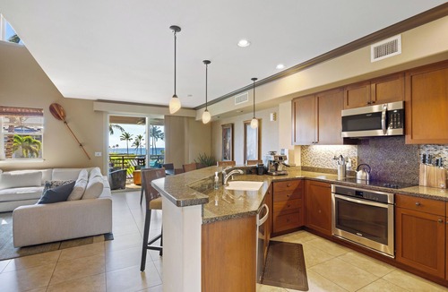 Waikoloa Condo | Ocean View Escape – Poolside Calm & Weekly Savings!