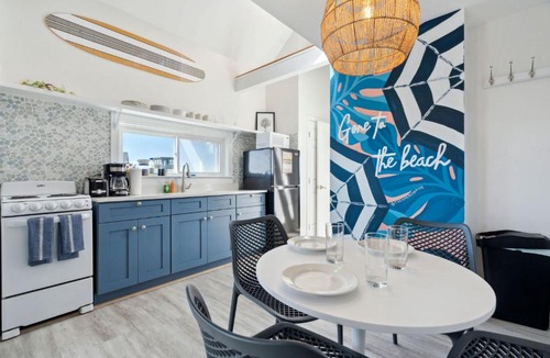 Hampton Apartment | Ocean Views Newly Renovated Private Balcony