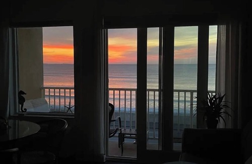 Hampton Condo | Oceanfront Condo-Great Views!