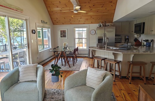 Mid-Coast and Islands House | Oceanfront Cottage w/Wharf, Kayaks & Sunset Views – Harpswell