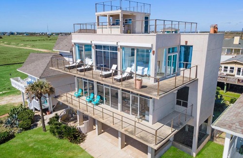 Bermuda Beach House | Oceanfront Experience
