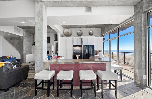 Bermuda Beach House | Oceanfront Experience | Panoramic Views + Pet-friendly