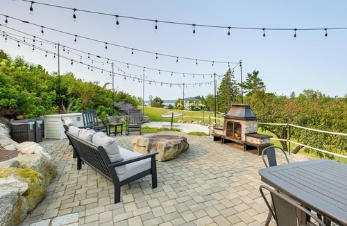 Stockton Springs House | Oceanfront Mid-Coast Maine Home w/Private Beach!
