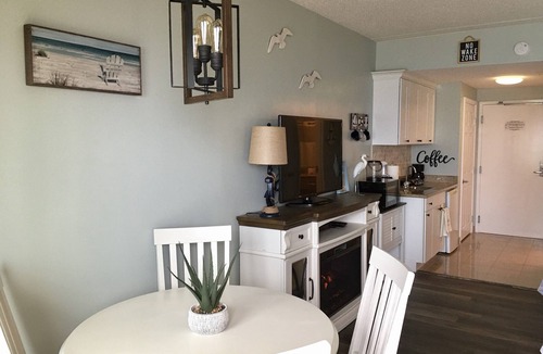 Hampton Condo | Oceanfront, private balcony with amazing panoramic views of Atlantic Ocean