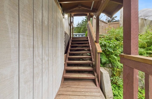 West Juneau Apartment | Oceanfront Studio | Beach Access & Views