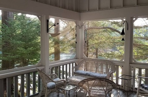 Boothbay Harbor Cottage | Oceanfront Juniper Point Cottage with dock, screened porch, close boat traffic