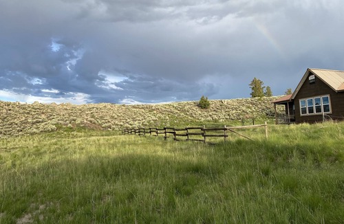 Gunnison Cabin | Off the grid rustic cabin