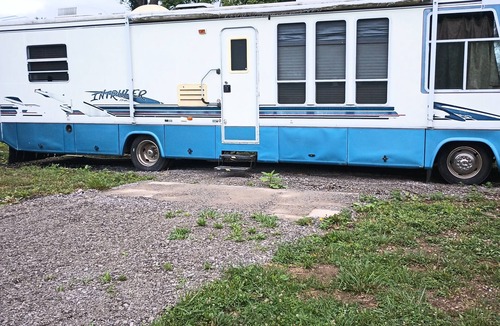 Foster House | Ohio river camping