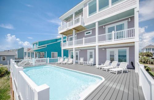 Long Beach House | Ollies Point by Oak Island Accommodations