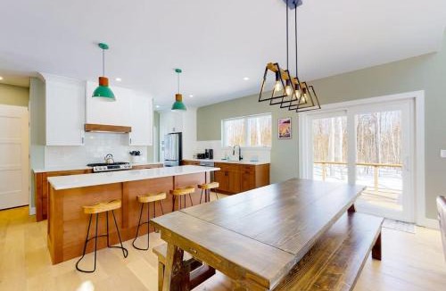 Carrabassett Valley House | On Mountain Time