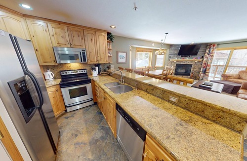 Mountain House Condo | On River Trail, End Unit! 2 Hot Tubs. Walk to Festivals, Dining, Activities
