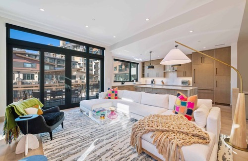 Avon Hotel | One Riverfront Village by EWH