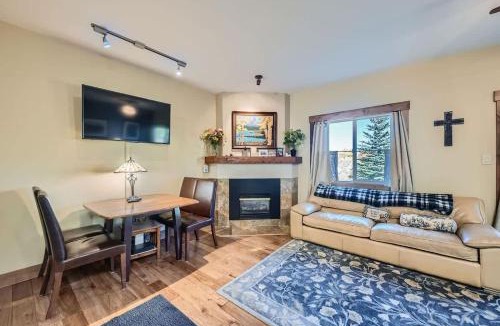 Summit Cove House | Only Minutes from Skiing, Shopping & Fun - Come Relax