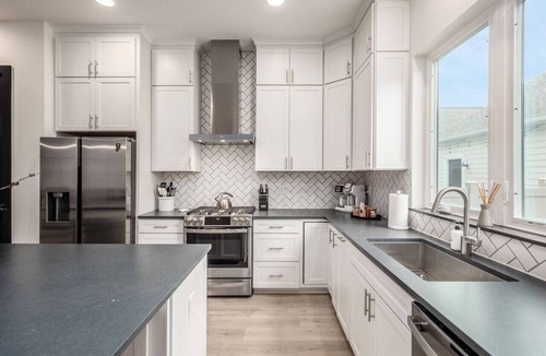 Downtown Columbus House | Open Floor Plan | Office | Patio